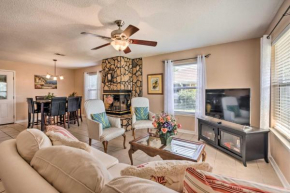 Sunny Gulf Breeze Home with Fire Pit and Grill!, Gulf Breeze